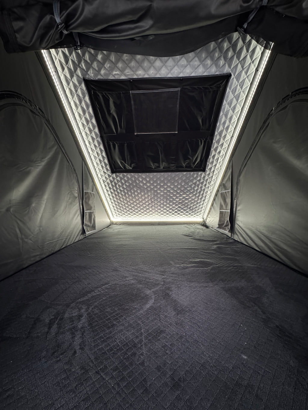 1.3 Rooftop tent